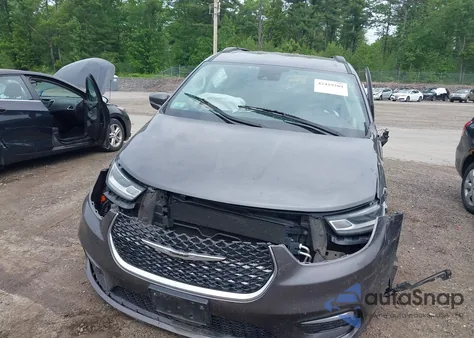 2022 Chrysler Pacifica Touring L z USA, uszkodzony, nr VIN 2C4RC1BG3NR142631